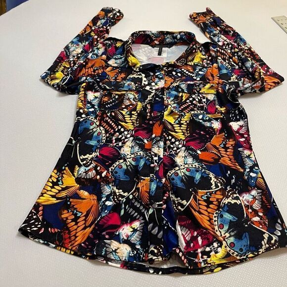 BCBG Maxazria Butterfly Button Up Shirt Size Medium - Picture 9 of 11